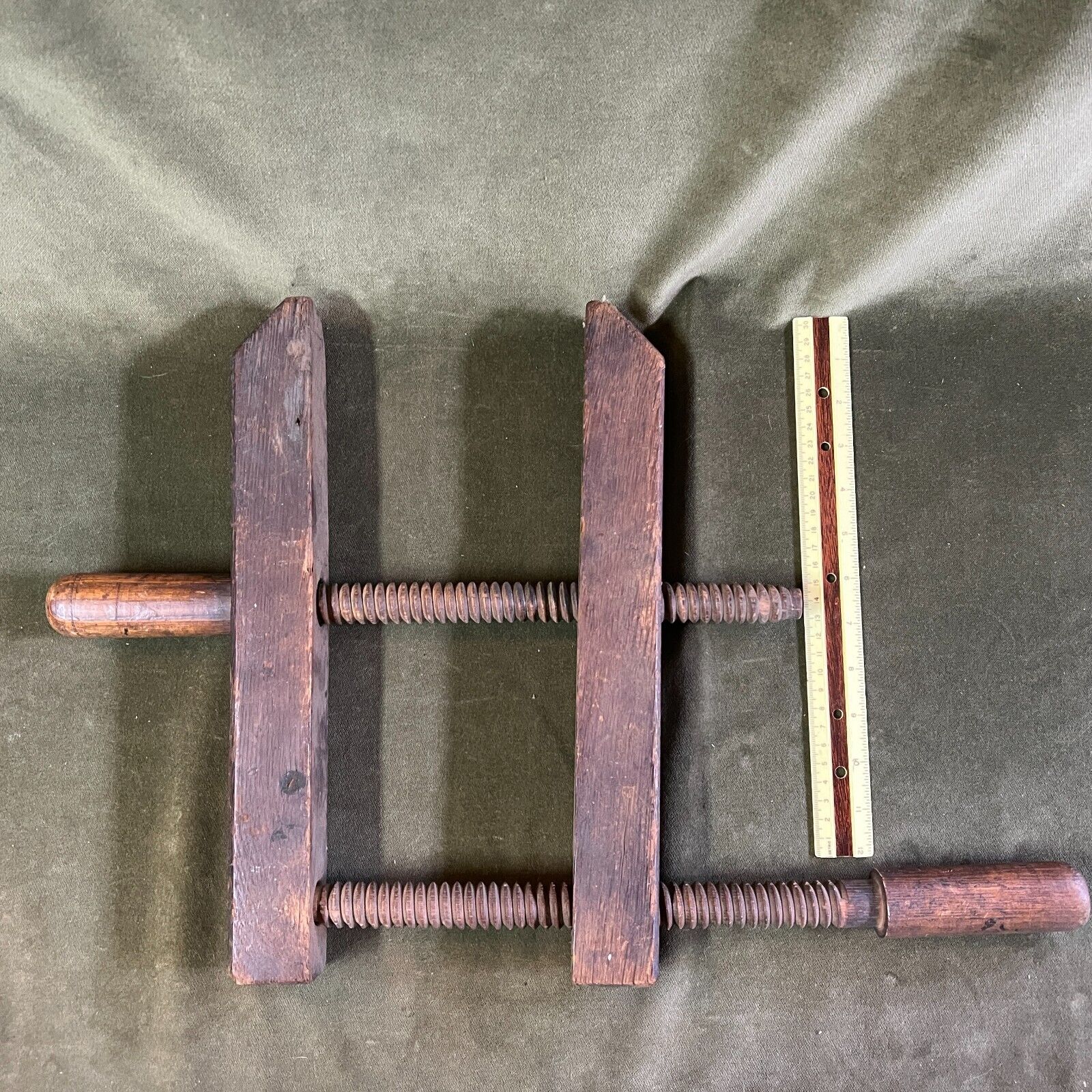 Vintage USA  Adjustable Hand Screw Wood Clamps Unbranded - Wood Threads  (#3)