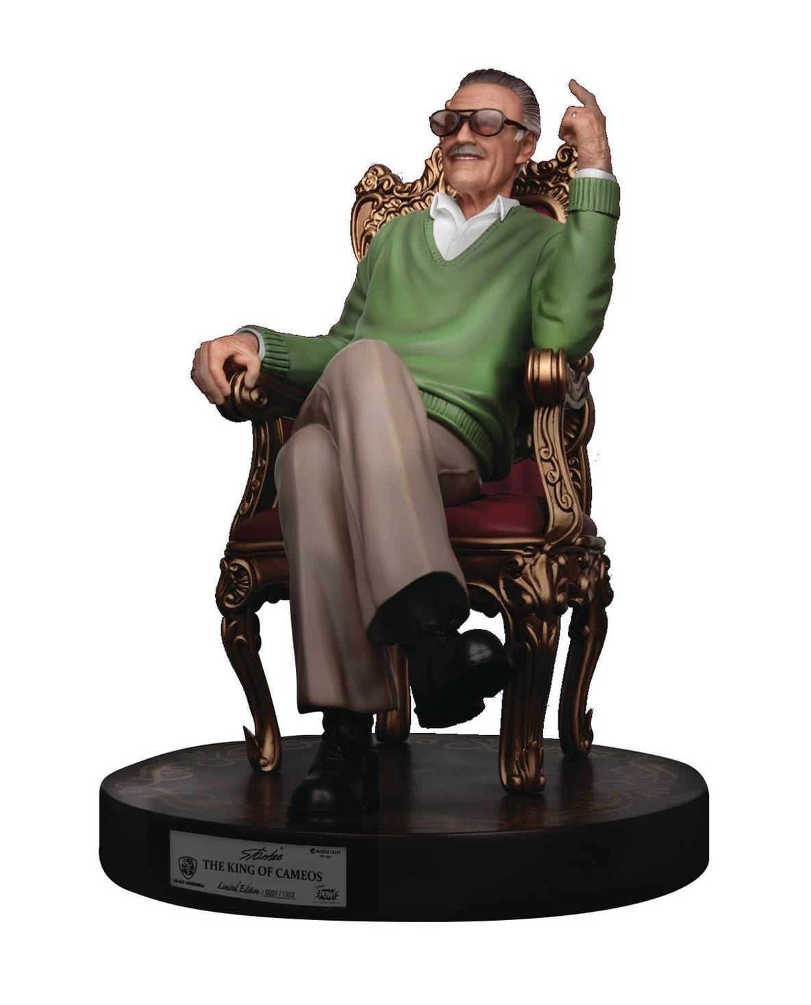 Stan Lee: The King Of Cameos Master Craft Table Top Statue