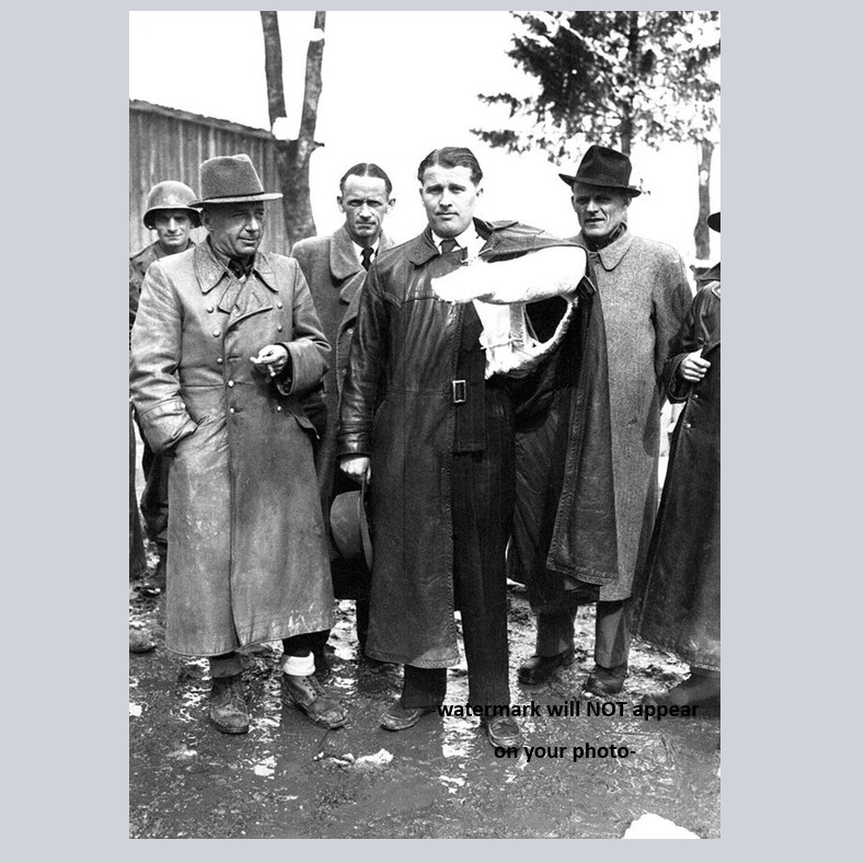 Wernher von Braun Surrenders PHOTO German Rocket Scientists Prisoners by US Army