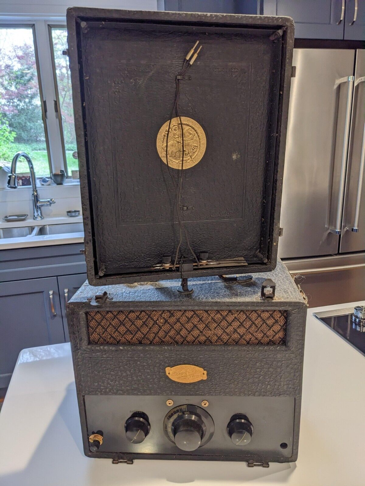 Vintage Trav-Ler Portable Tube Radio Receiver 1920\'s