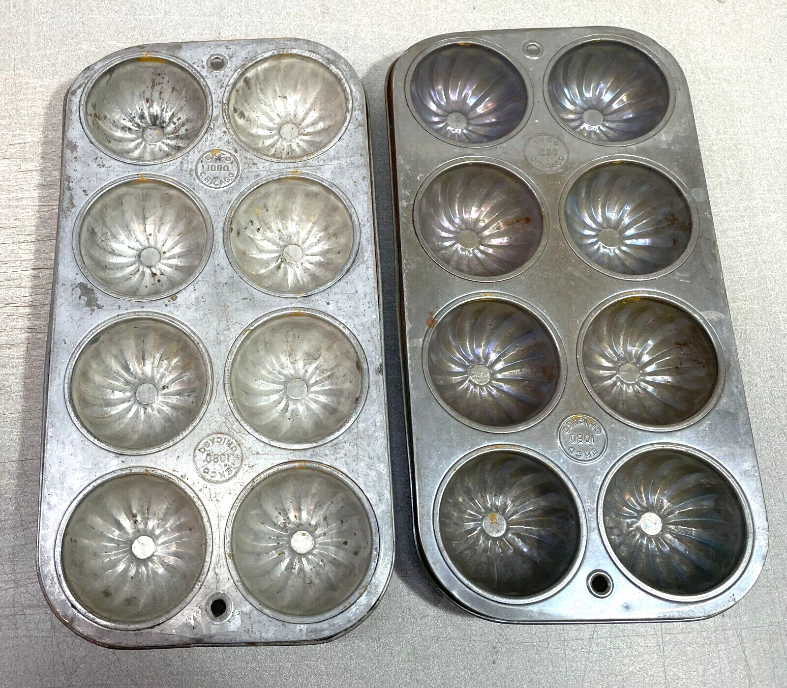 2 TWO VIntage Ekco Chicago 8 Hole Muffin Cupcake Pans