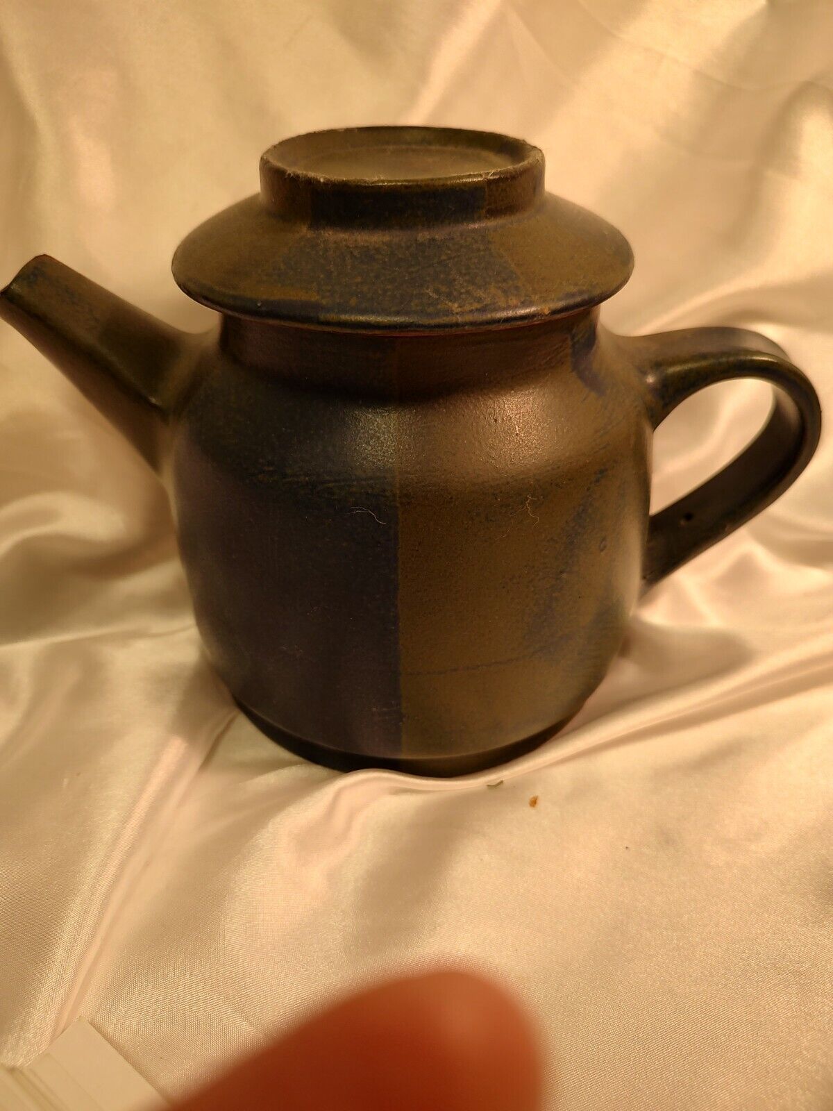 Vintage Nancy Patterson lamb blue stoneware tea pot Excellent condition