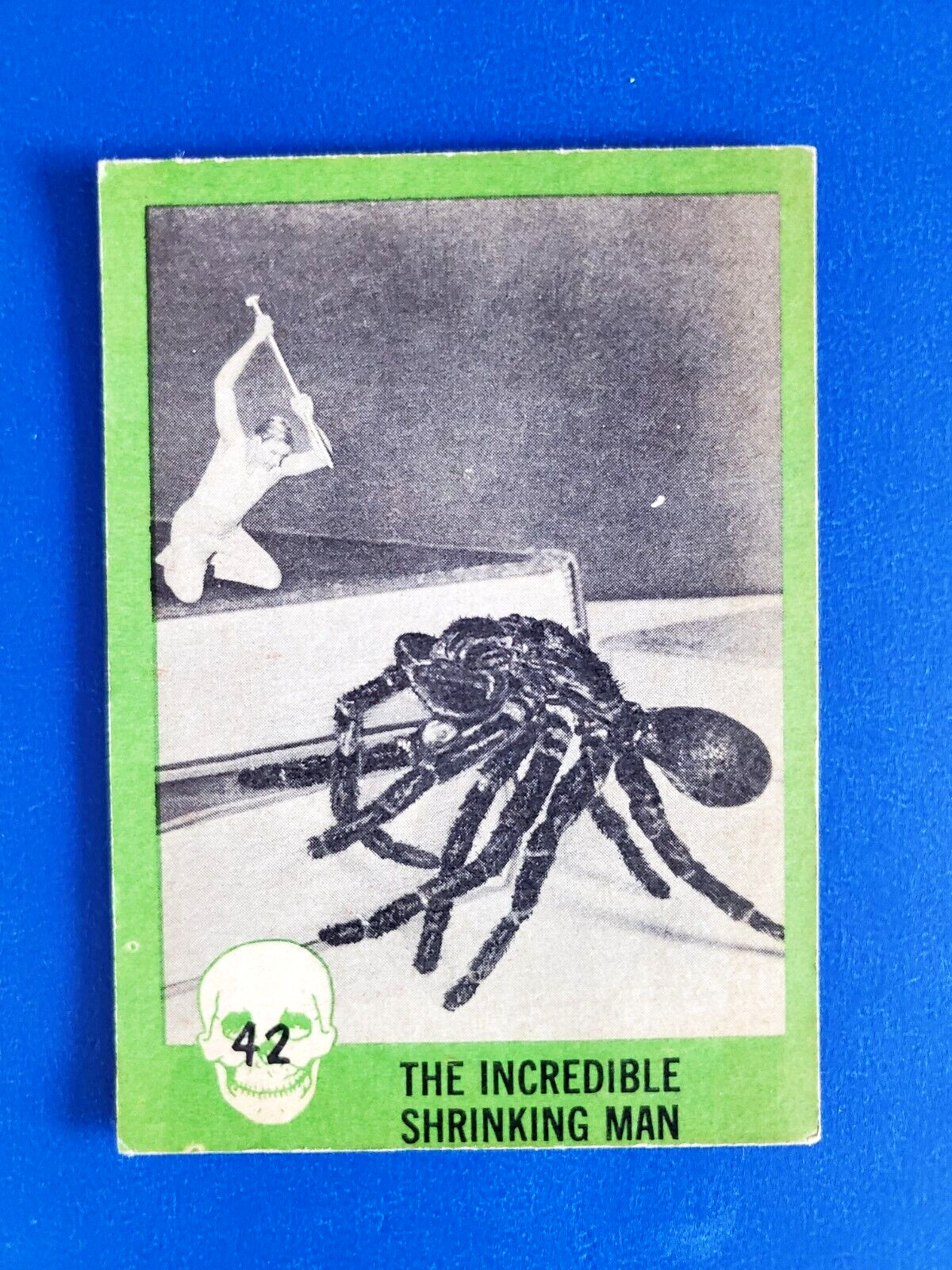 1961 Nu-Card Horror Monster Green Series Card #42 The Incredible Shrinking Man