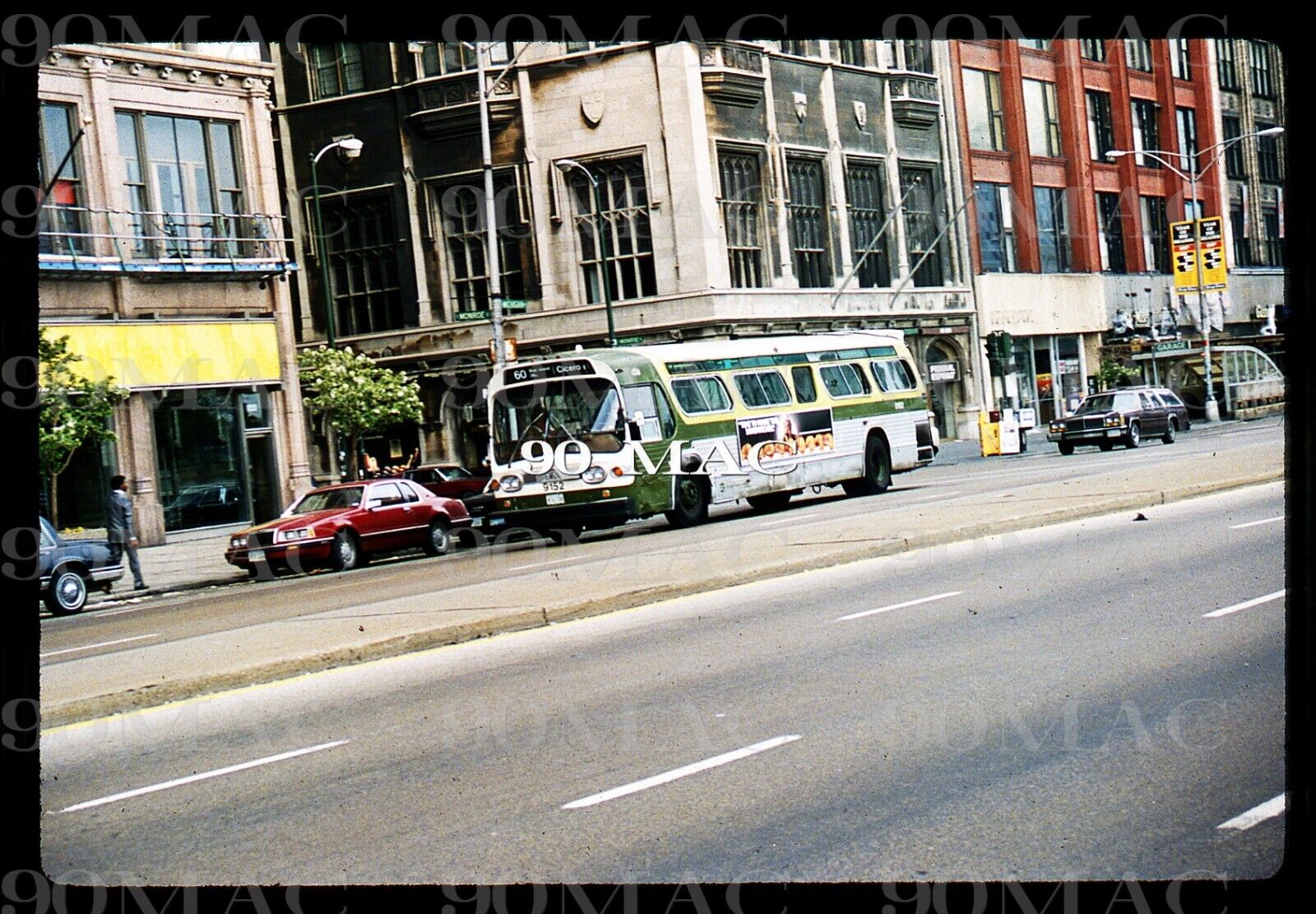 Chicago (IL) CTA GM Coach Bus #9152. Original Slide 1987.
