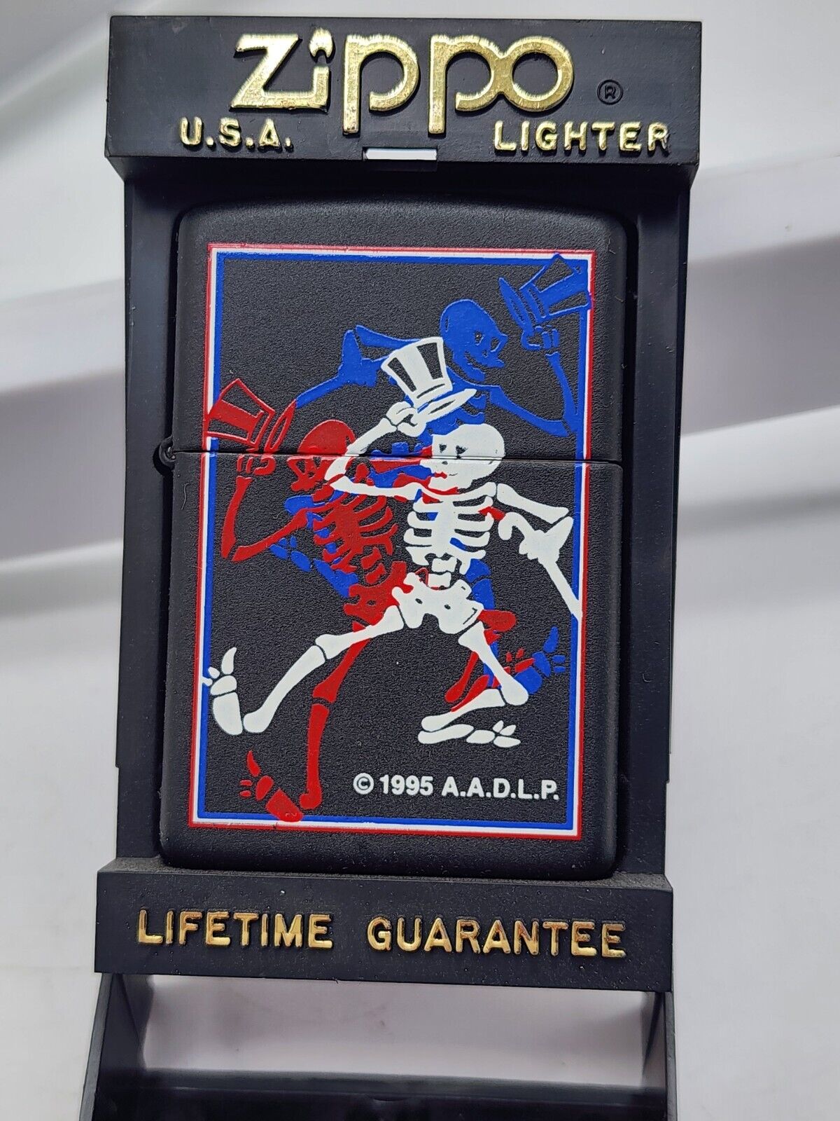 Vintage Grateful Dead Dancing Skeletons Zippo Lighter Unstruck Jerry Garcia