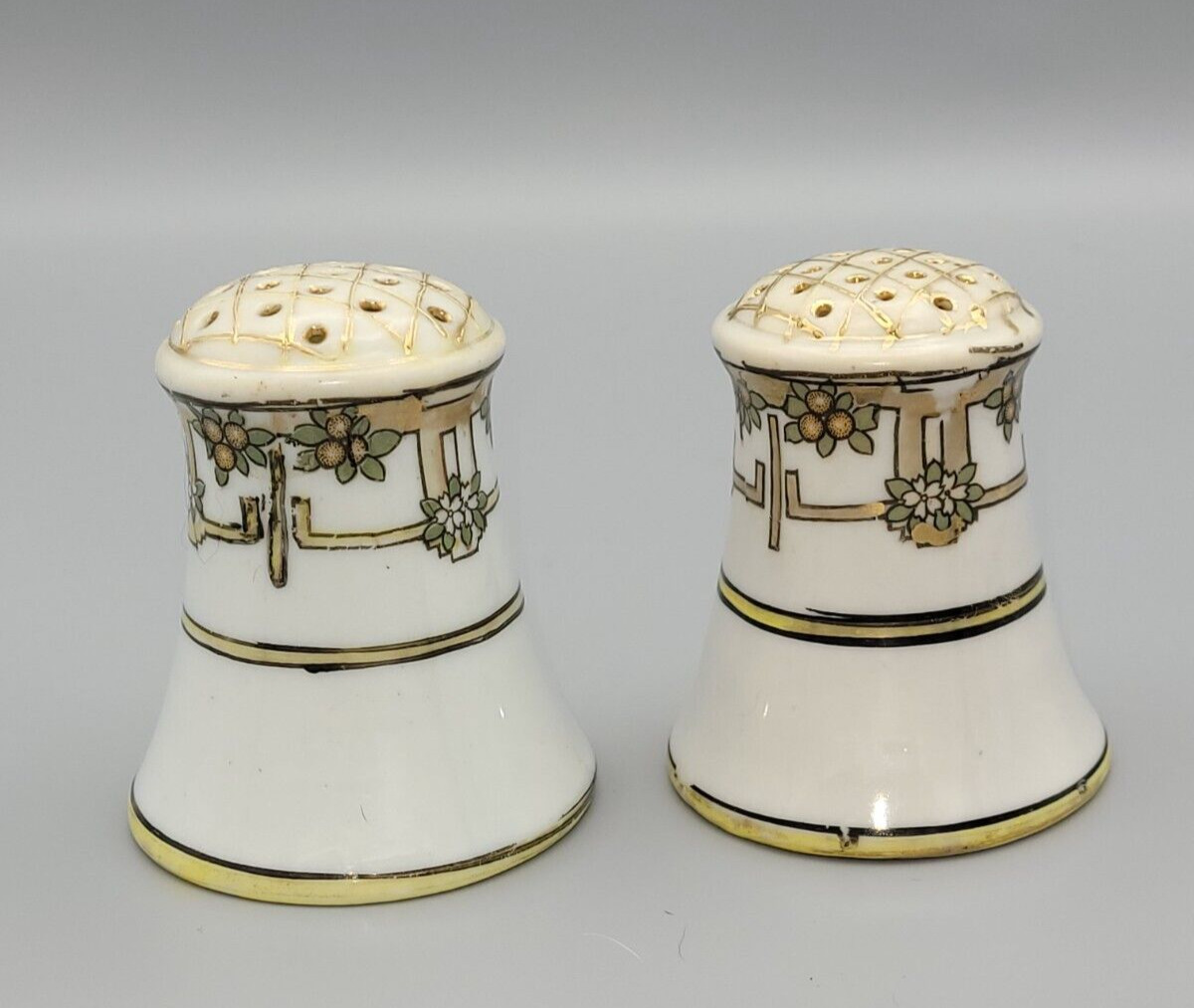 Vintage Art Neuveux Art Deco Salt & Pepper Shakers Porcelain Imperial Nippon 