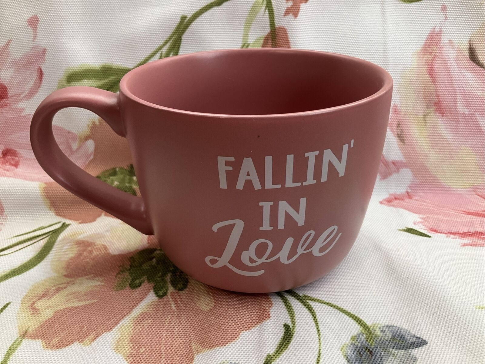 NWOT Target Threshold *Fallin’ In Love* Porcelain Mug