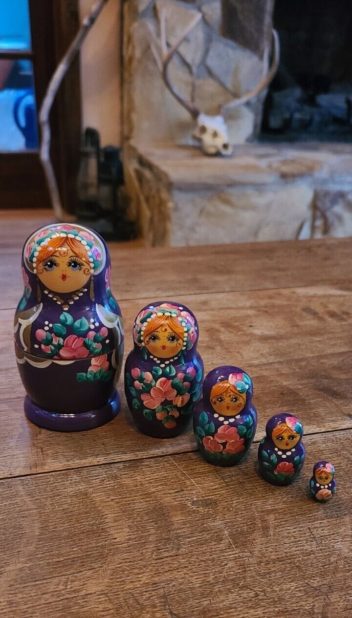 Vintage Russian Nesting Dolls Matryoshka 5 Piece Set Blue Girl w/ Roses Signed