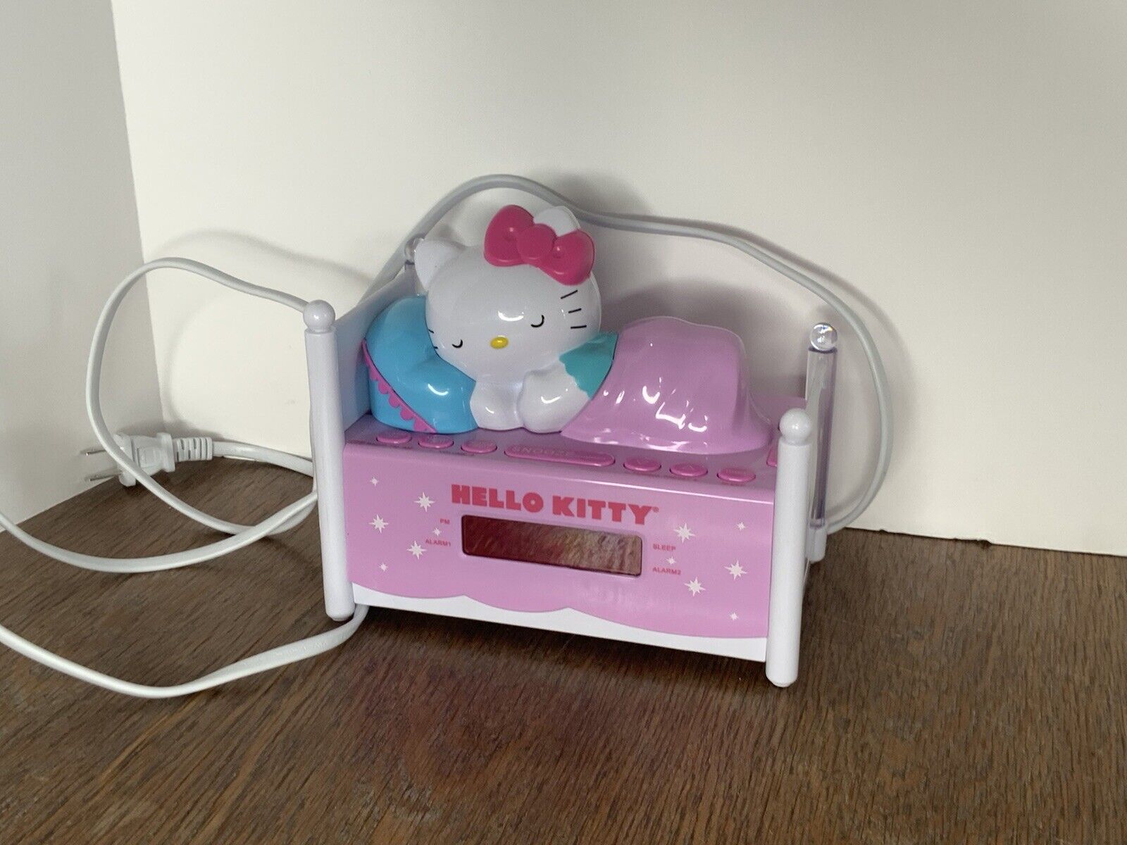 Sanrio Hello Kitty Pink Alarm Clock AM/FM Clock Radio Lights Up