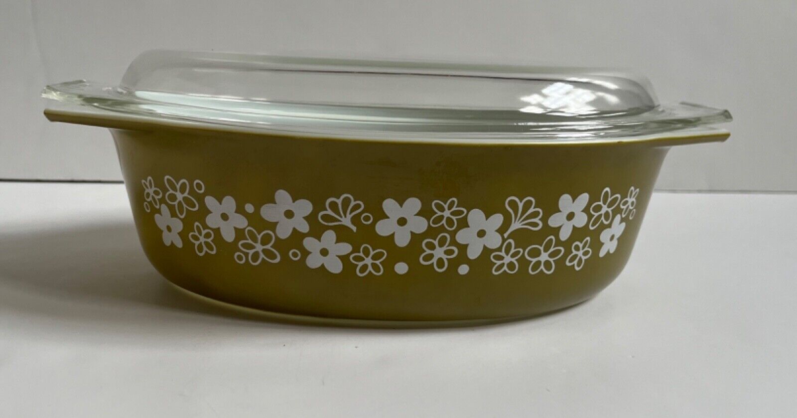 Vintage PYREX Green Daisy Spring Blossom 2.5 qt Covered Casserole Dish 045
