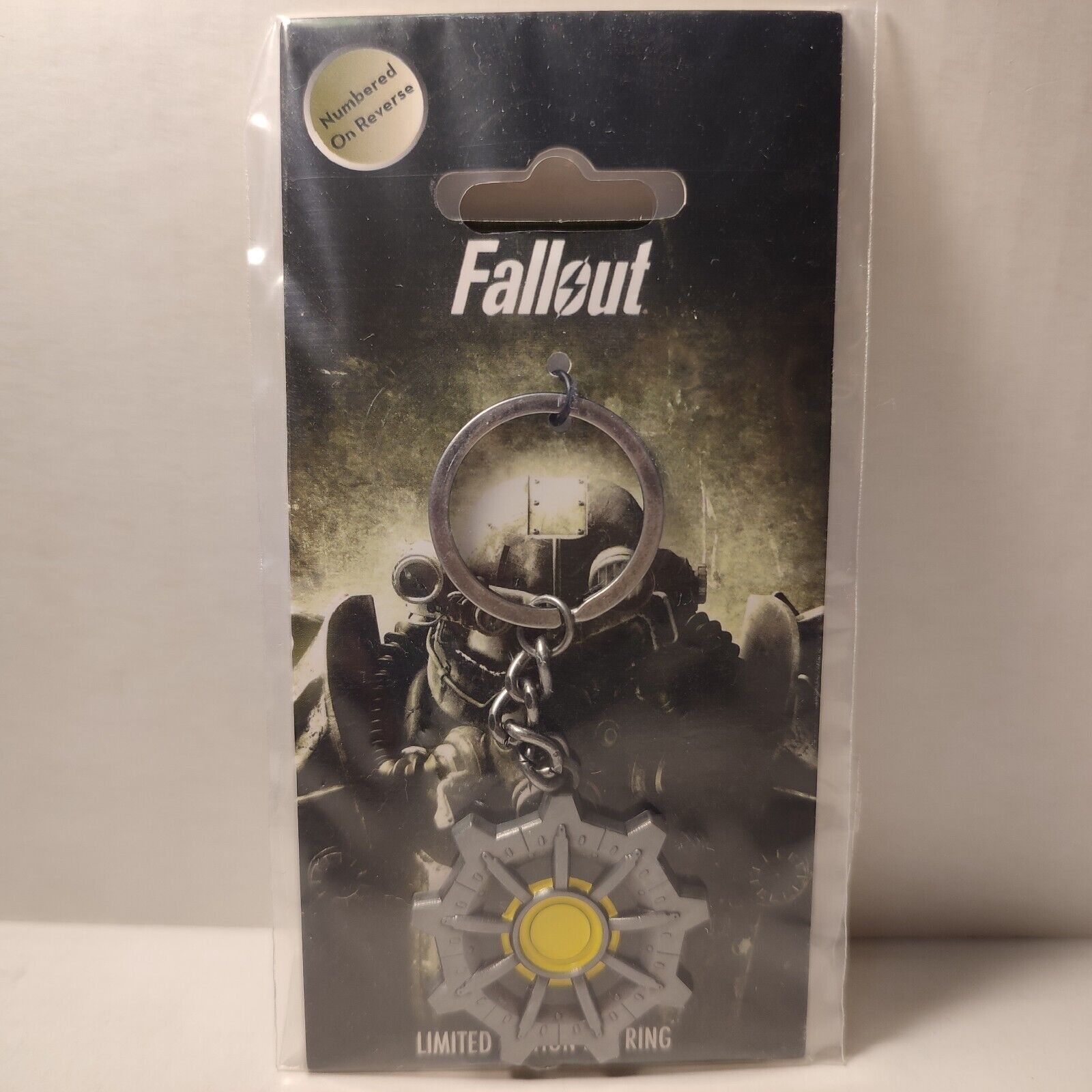 Fallout Vault Door Keychain Limited Edition Official Collectible Metal Keyring