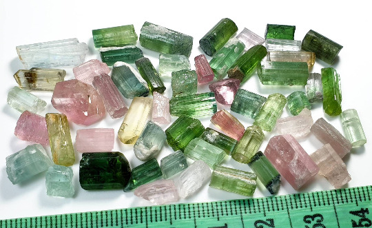 124 Carats Beautiful Mix Colors Tourmaline Crystals Type Rough Grade Lot 
