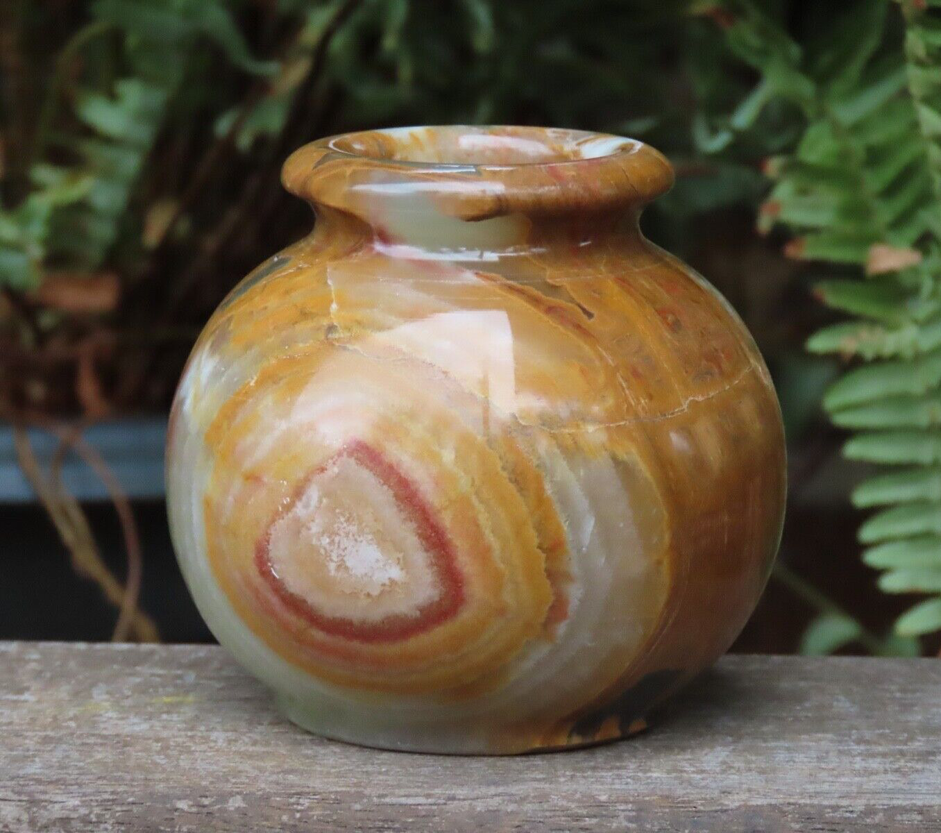 Onyx Crystal Decorative Vase 479 Grams 70mm Tall 80mm Wide Display Storage Pot