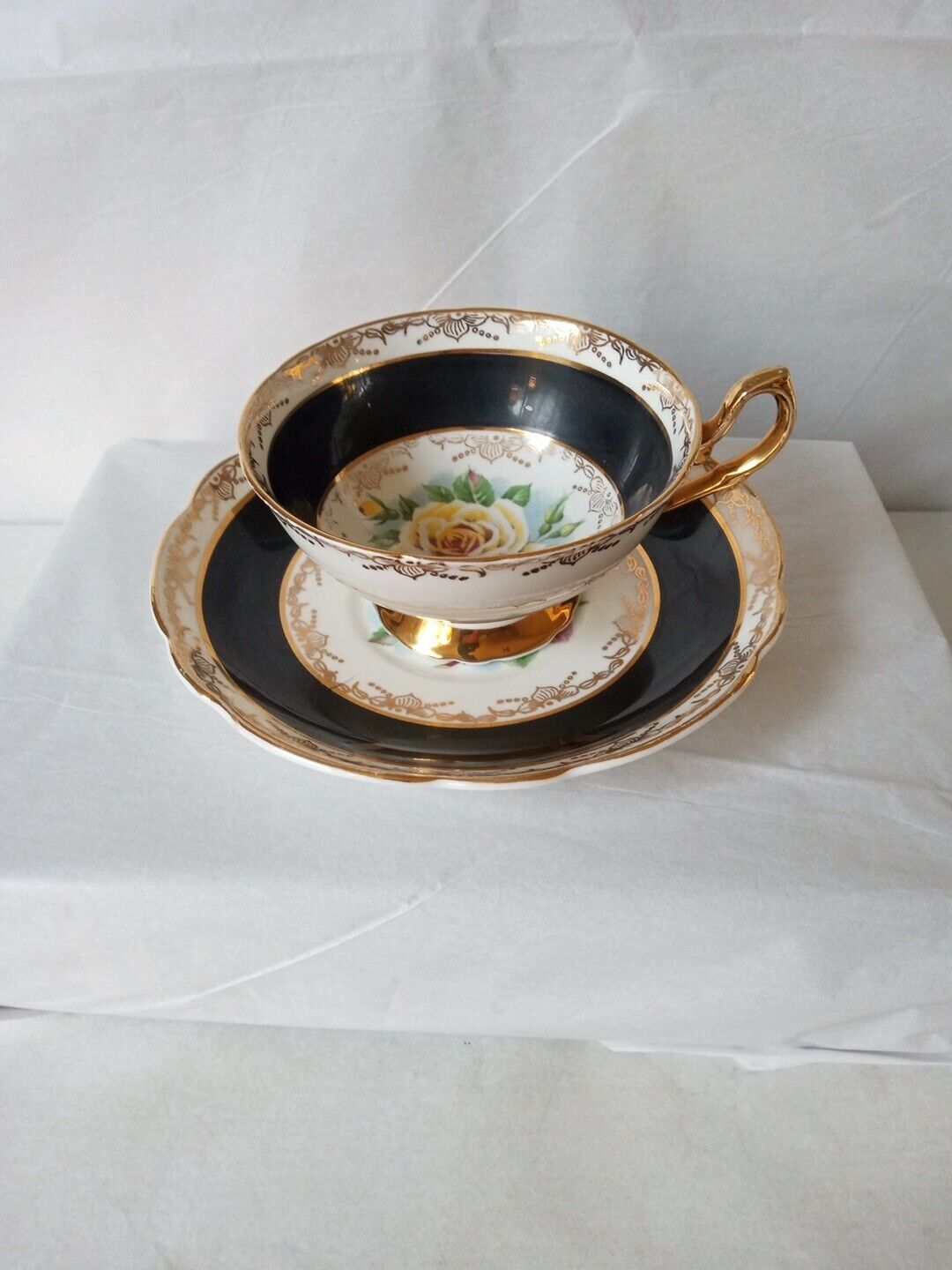 Vintage Regency Tea Cup And  Saucer English Bone China 