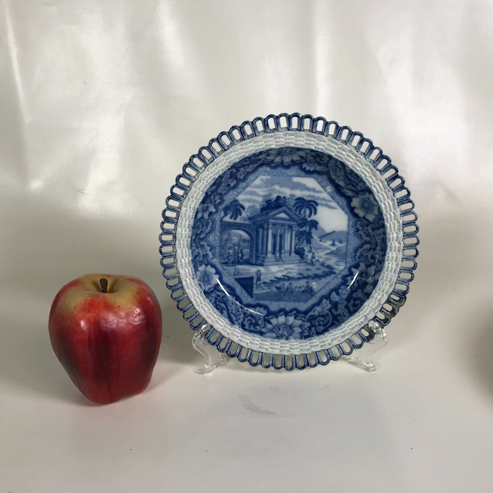 Ca. 1810 English Pearlware Blue Transferware Bowl Pierced Arcaded Border