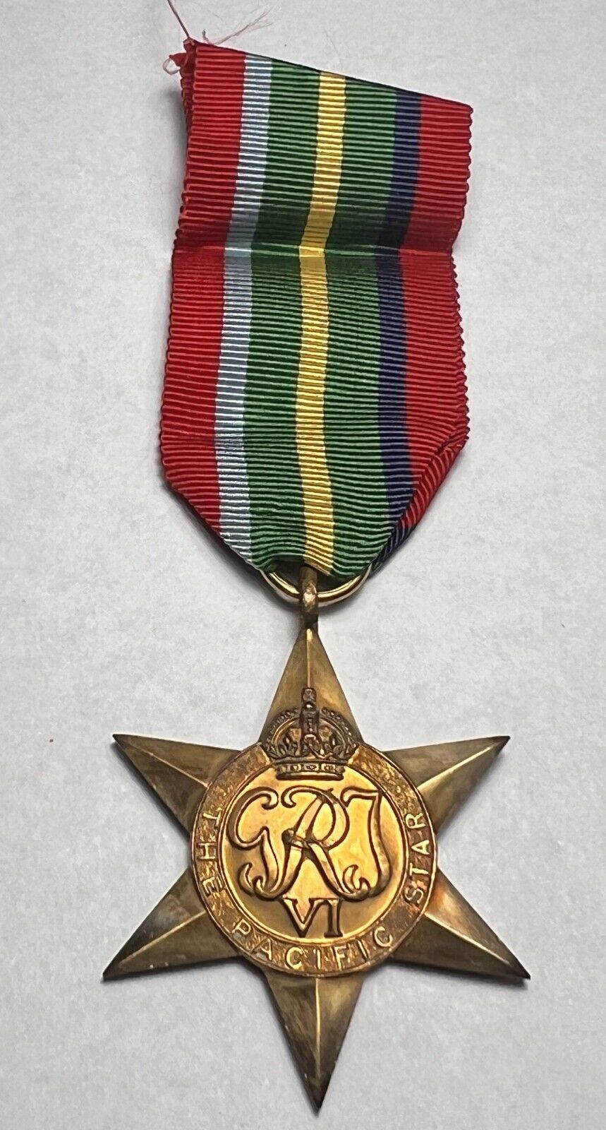 Original WWII Great Britain The Pacific Star Medal 1939-1945 w/ Ribbon