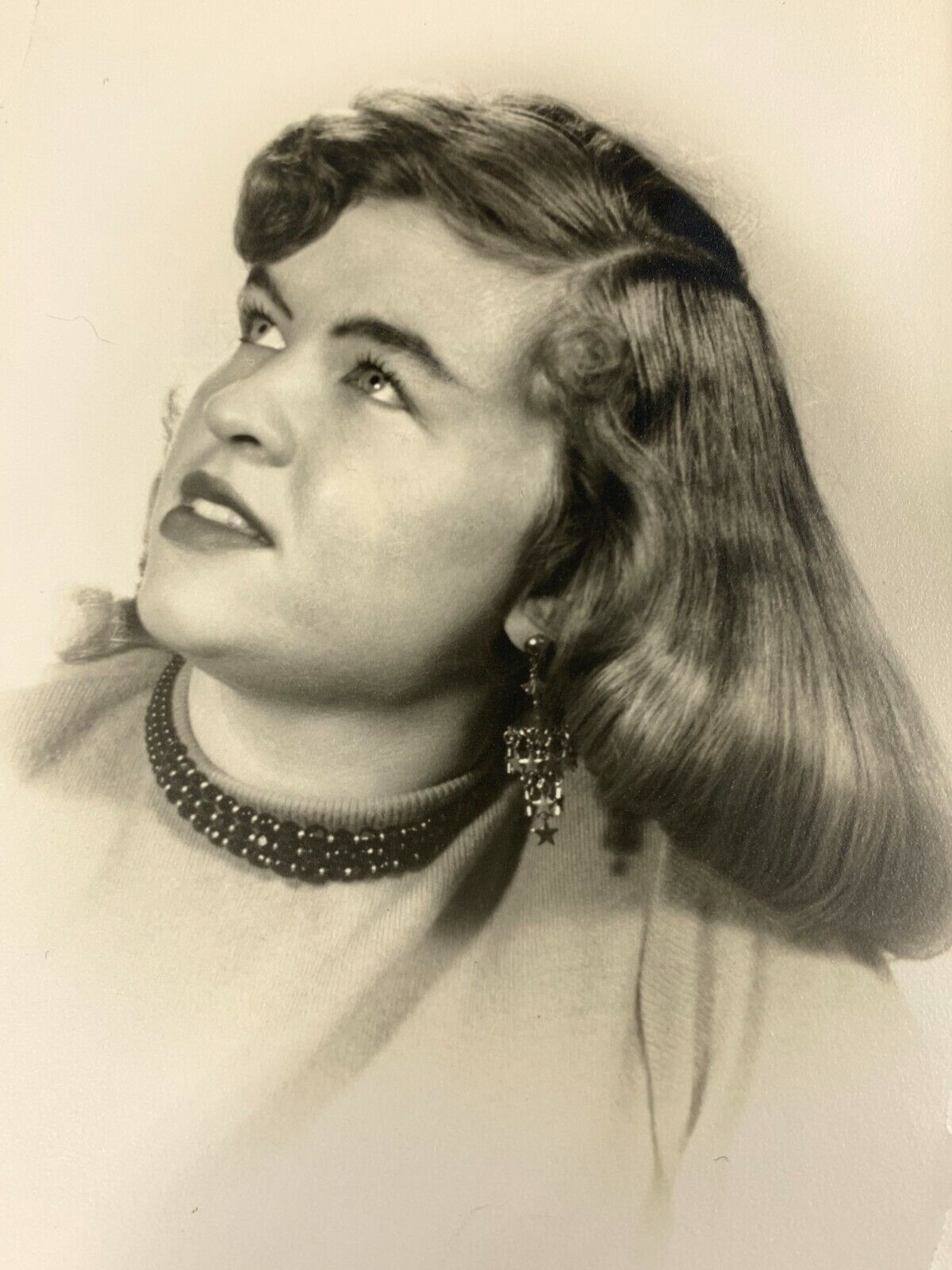 AdH) Photograph 5x7 Beautiful 1950\'s Woman Bombshell Brunette Artistic 