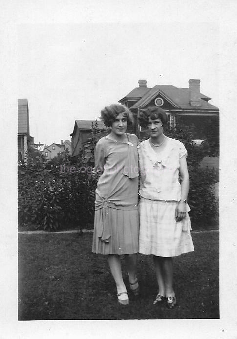 GIRL FRIENDS Vintage FOUND PHOTOGRAPH bw  Original Portrait 04 27 R