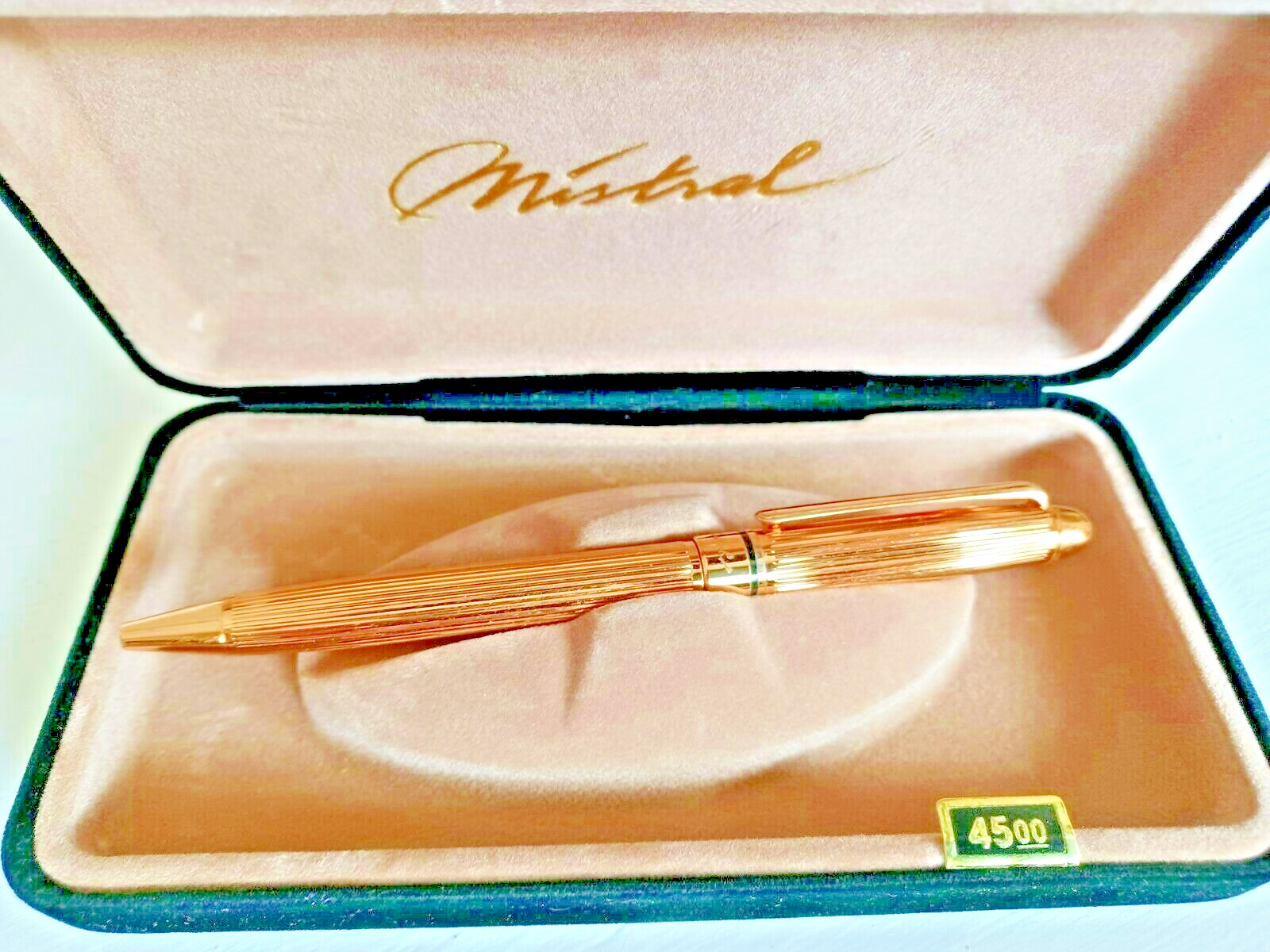 Gift for author and writers gold tone writing pen instrument Mistral new