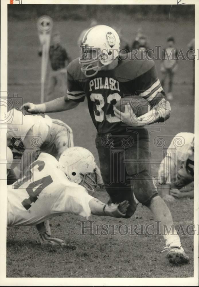 1984 Press Photo Pulaski Football Player Jay Smith in Game versus Onondaga