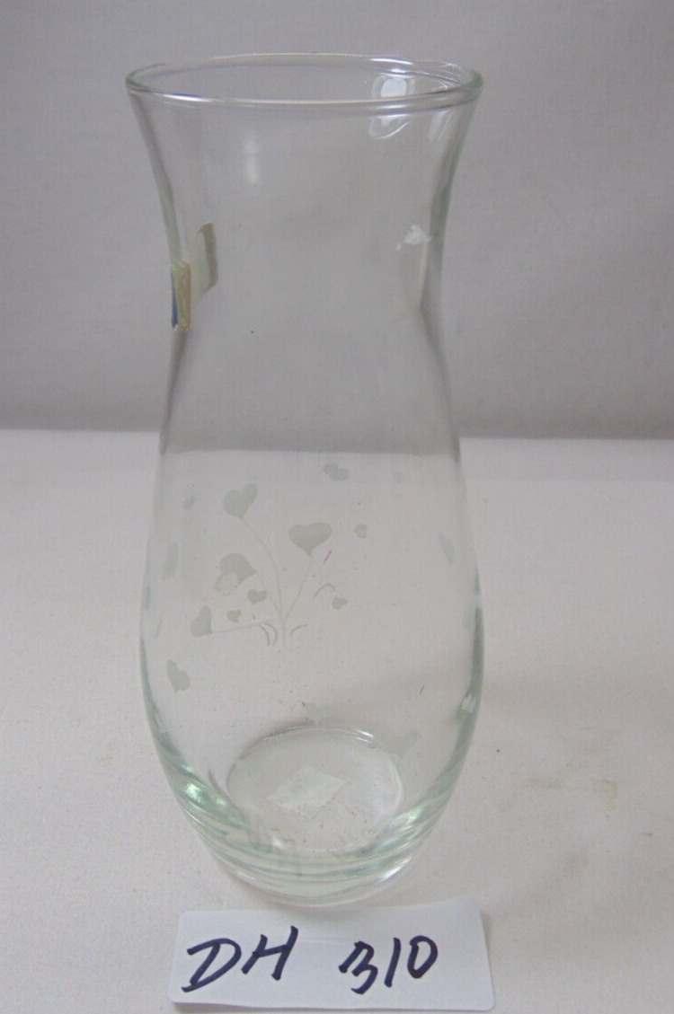 VINTAGE PASABAHCE ETCHED GLASS VASE MADE IN TURKEY WITH HEARTS 7\