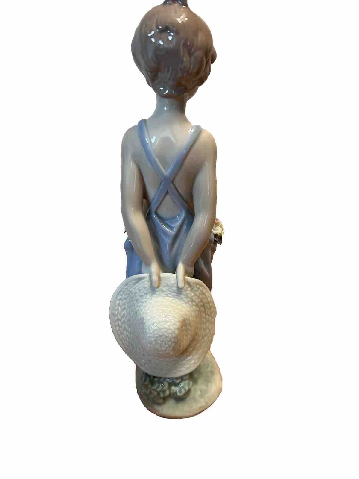 Vintage LLADRO Porcelain Figurine 1990- #7650 Pocket Full Of Wishes 