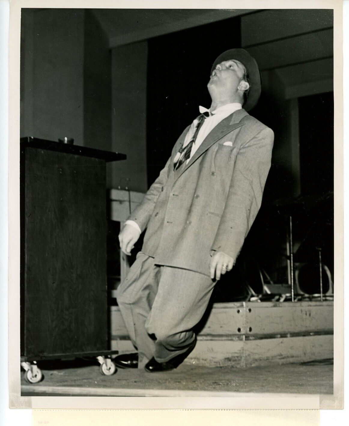 Vintage 8x10 Photo Comedian Red Skelton on NBC radio Red Skelton Show 1946