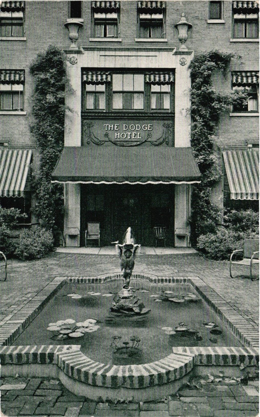 The Dodge Hotel On Capitol Hill Washington DC Vintage Postcard Posted 1947