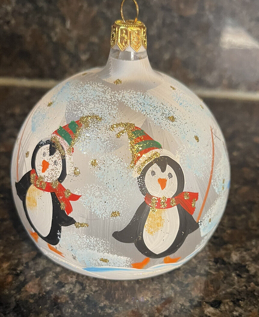 MOUTH BLOWN GLASS CHRISTMAS ORNAMENT HAND PAINTED BELLAGIO ITALY PENGUINS FLAT
