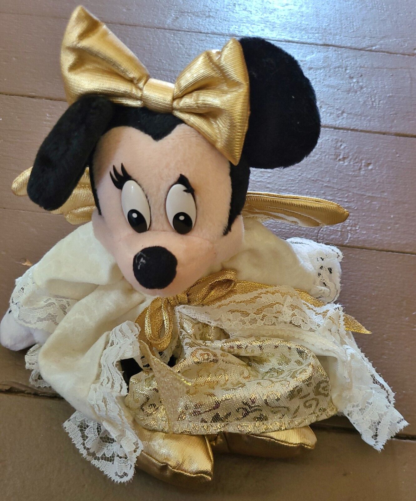 Vintage Walt Disney World Angel Minnie MouseBean Bag Plush 9 inch w Tag