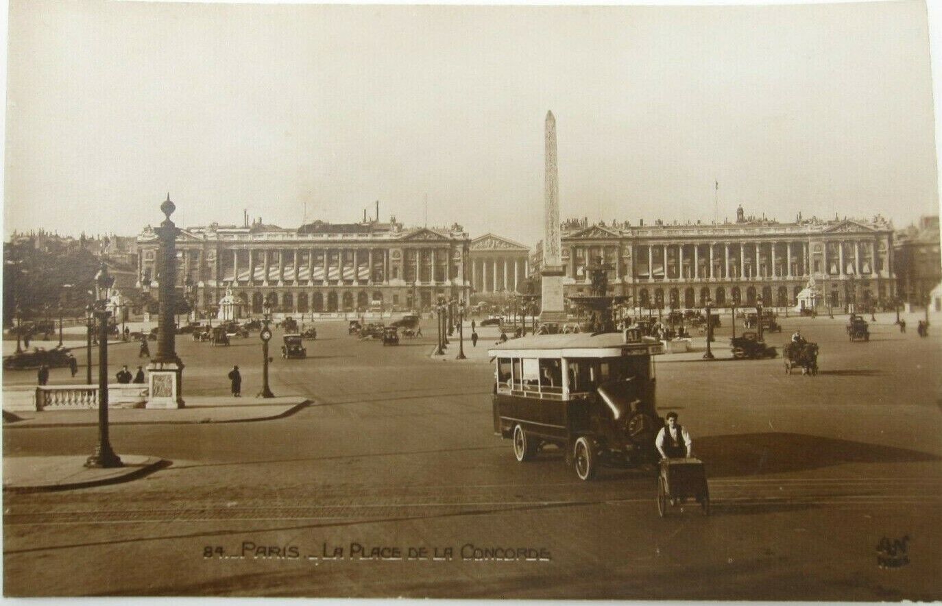 RPCC Vintage Paris France De La Concorde Street View Postcard (A70)