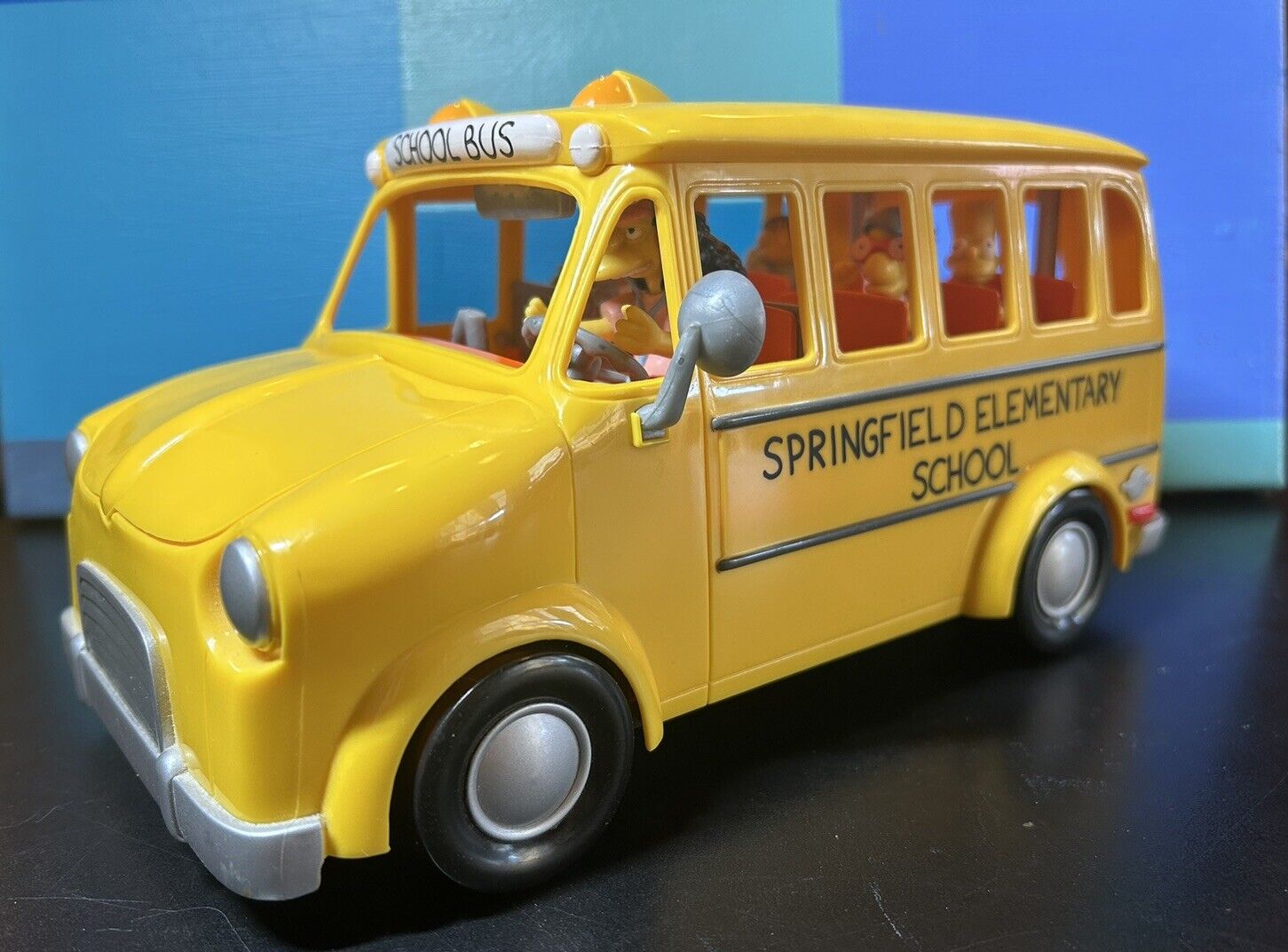 The Simpsons World Of Springfield Elementary School Bus Playmates 2002