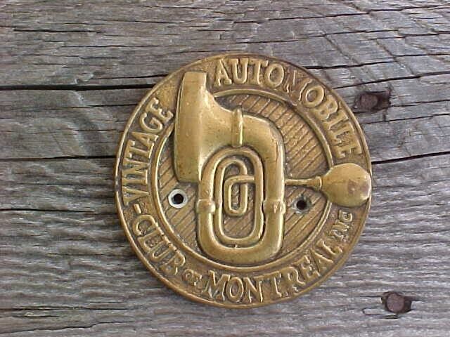 VINTAGE AUTOMOBILE CLUB MONTREAL GRILL BADGE BRASS HEAVY CAST HORN RARE EXC