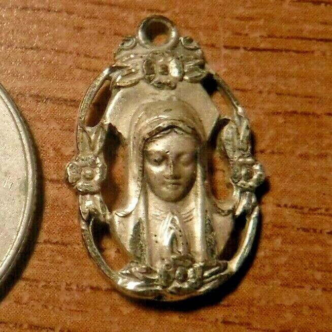 Vintage Sterling Silver Scapular Replacement Medal #14a