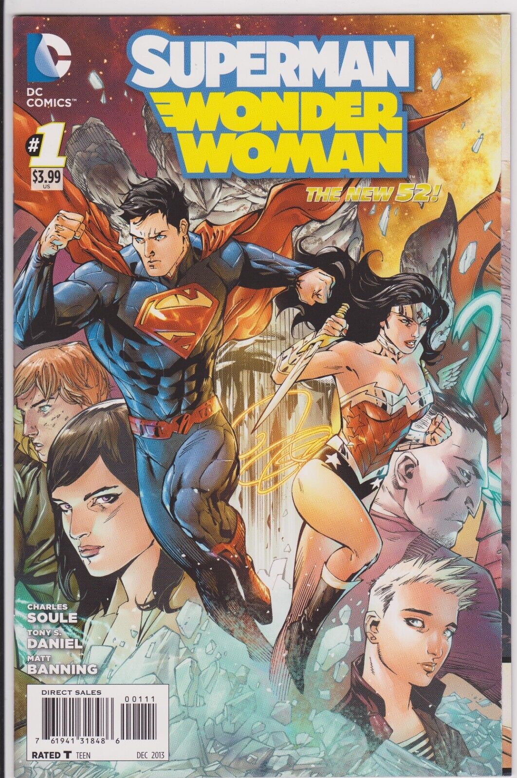 Superman / Wonder Woman Issue #1 Comic Book. Wraparound Gatefold Cover  DC 2013