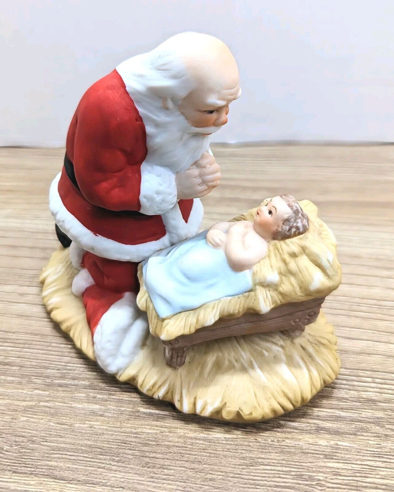 VTG 1983 Kneeling Santa Praying Over Baby Jesus Figure By Roman Inc