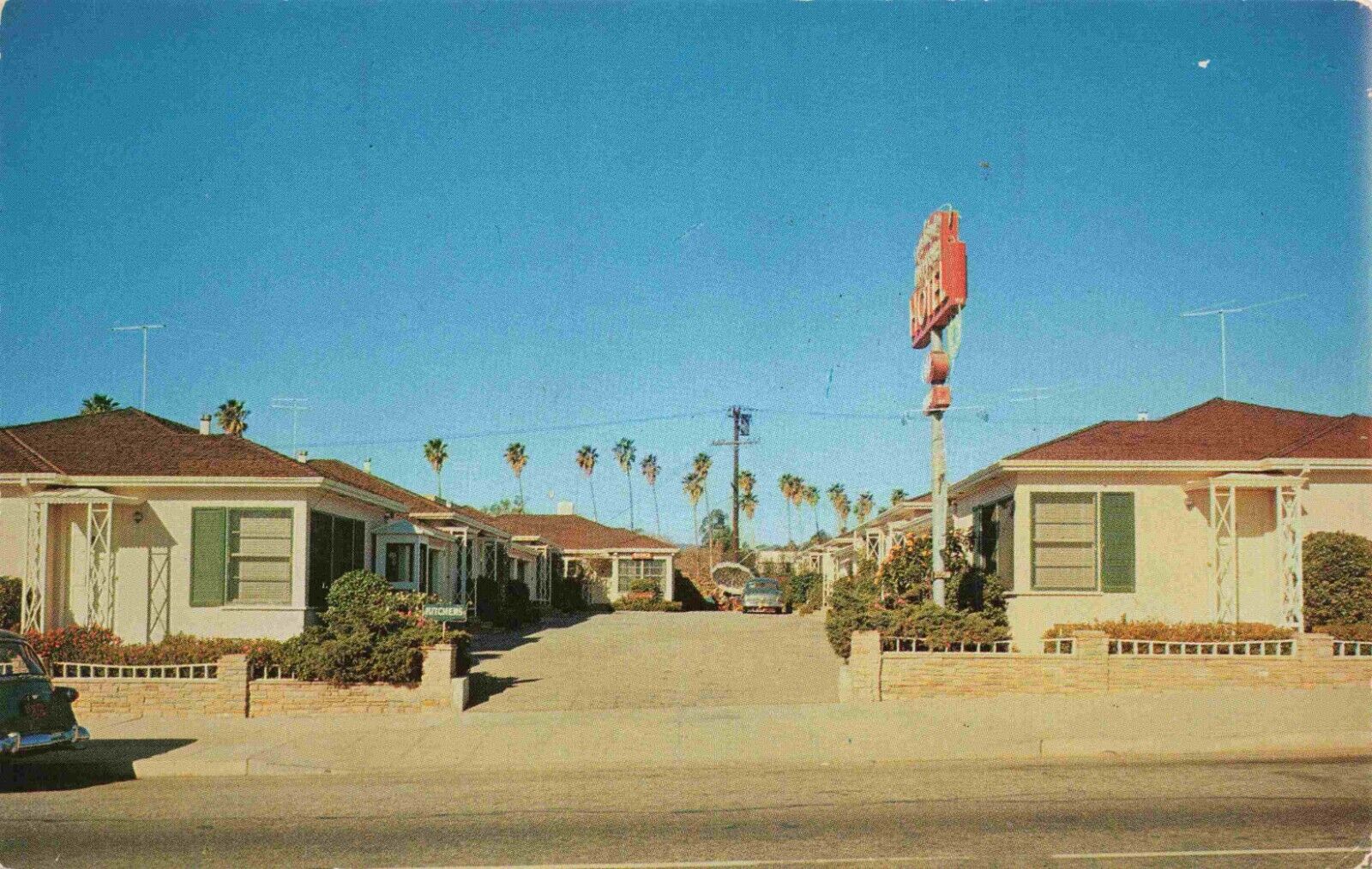 Don Lowell Motor Hotel Wilshire Blvd Los Angeles Now a Ralphs Vintage Postcard
