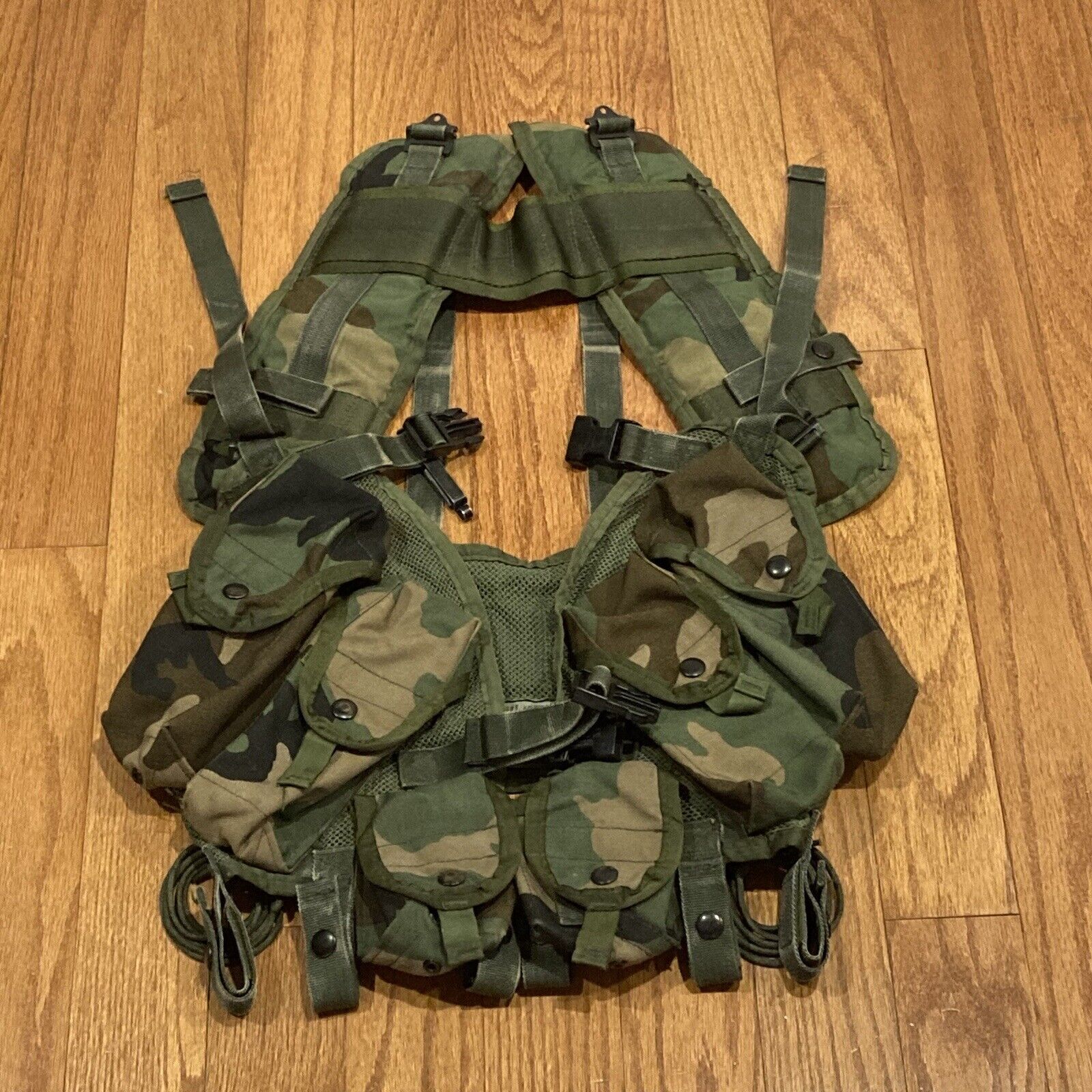 U.S. Military Enhanced Tactical Load Bearing Vest SP0100-04-C-4260