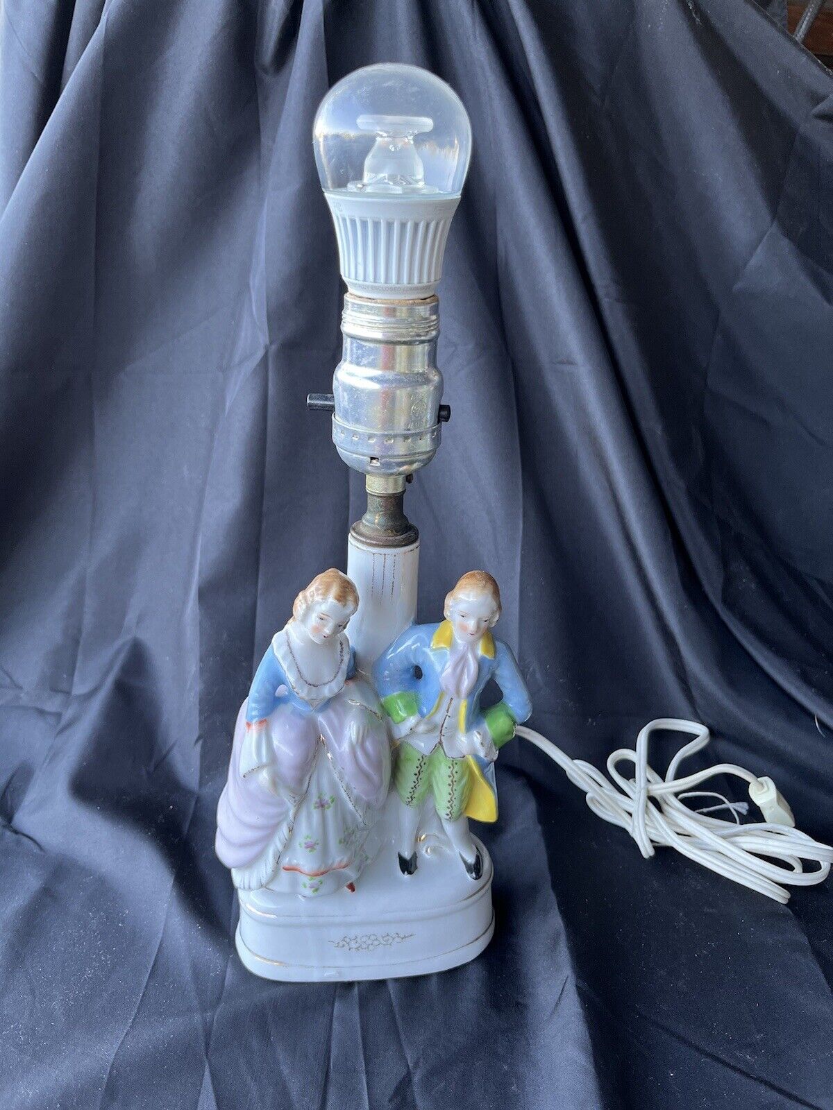 PORCELAIN LAMP FIGURAL COLONIAL COUPLE  VINTAGE  10.5”