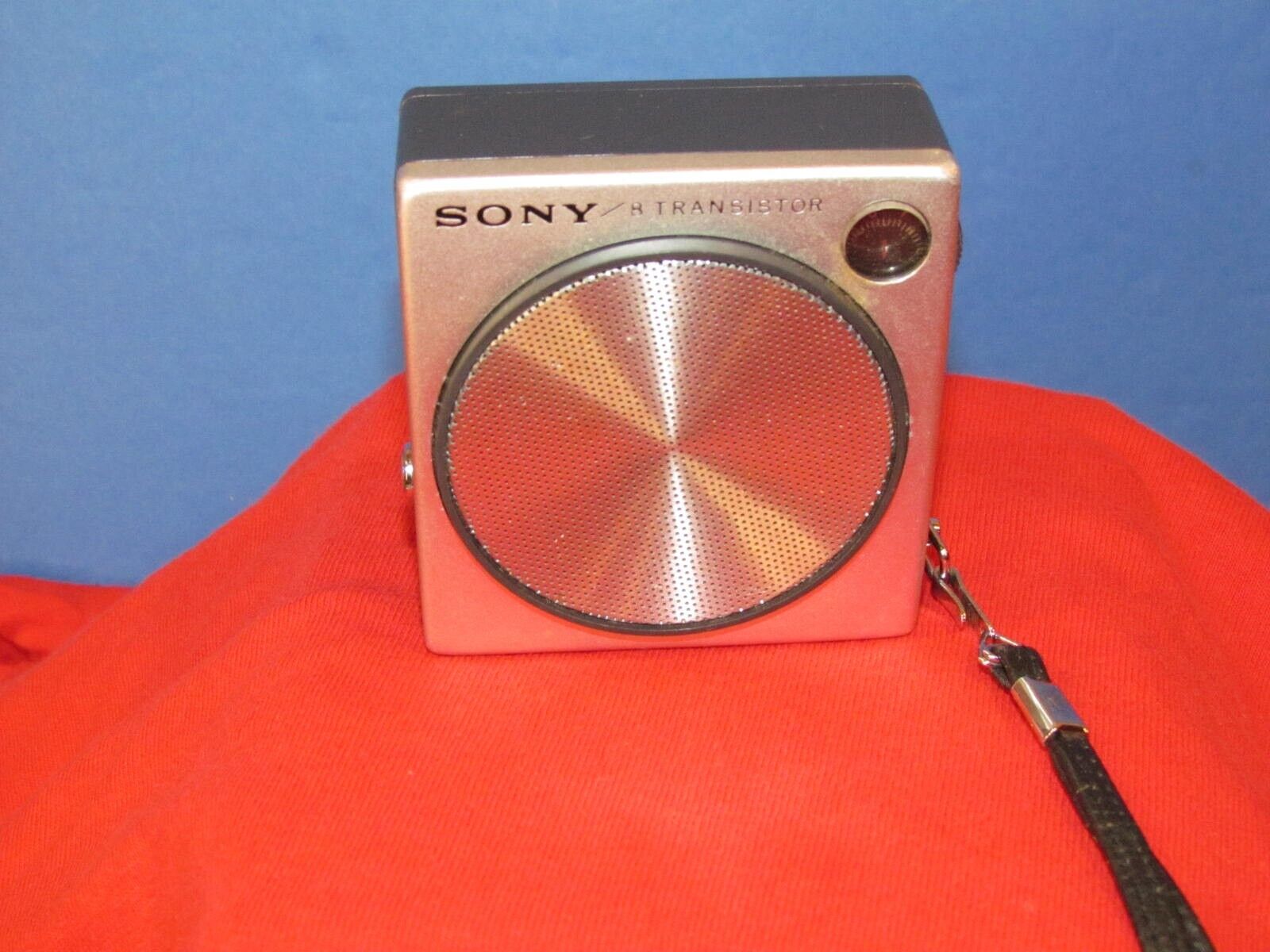 SONY 8 Transistor Audio Modulated Radio 2R-21 Working Great