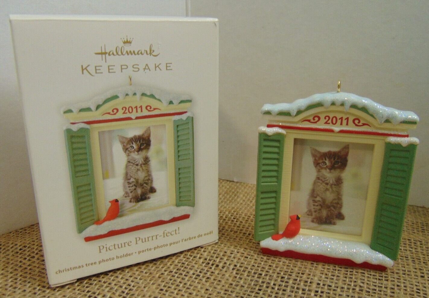 2011 Hallmark Ornament ~  Picture Purr-fect - Cat Photo NIB