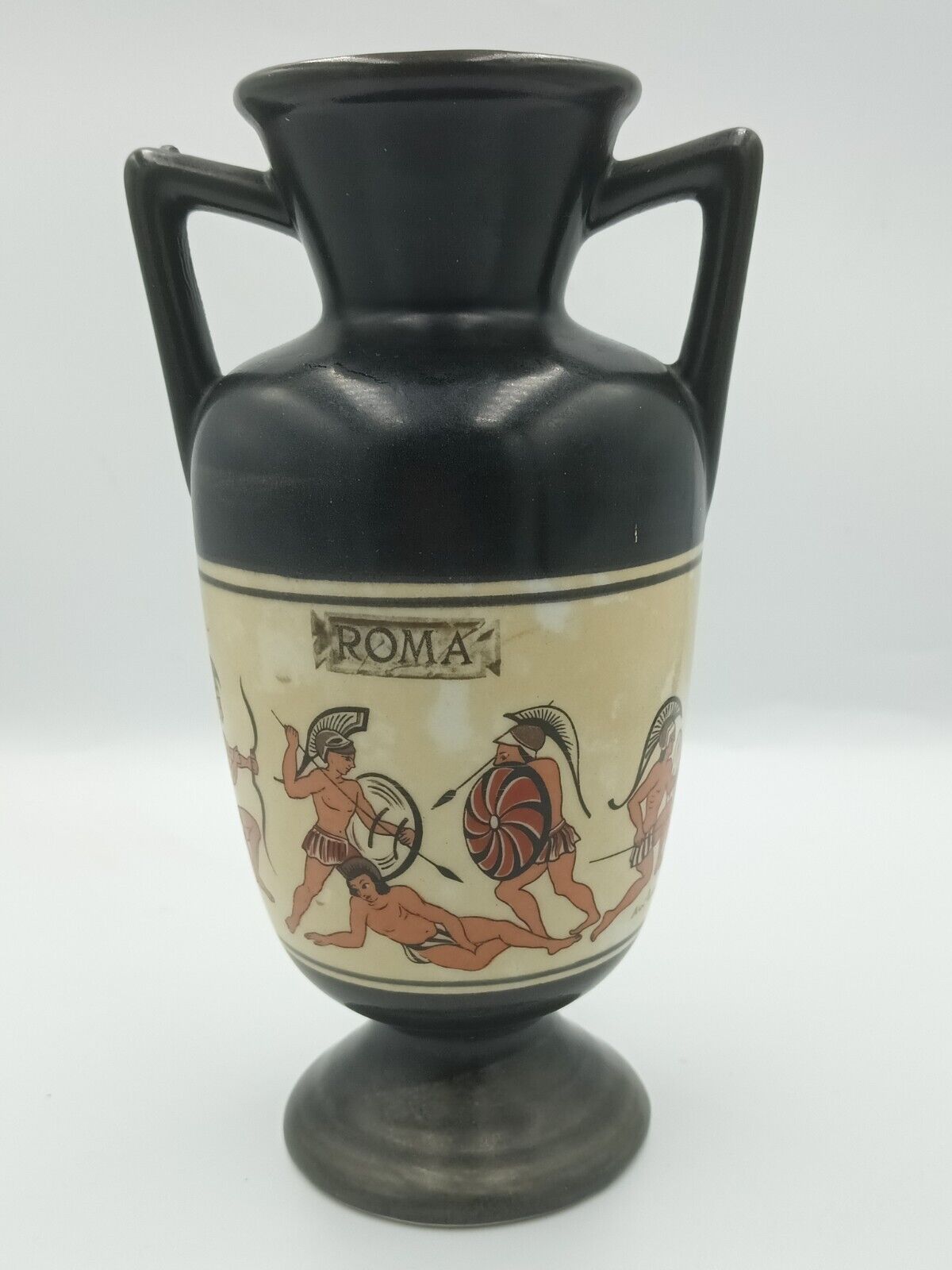 Vintage Roman Warrior Urn Vase Italy Souvenir D\'Arte OTO Signed Milne? on Image