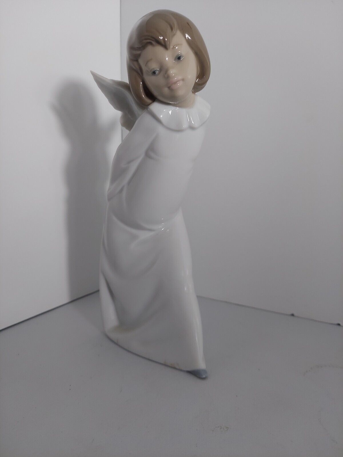 Lladro Curious Angel With Lantern Figurine 4960 Glazed Porcelain No Box Retired