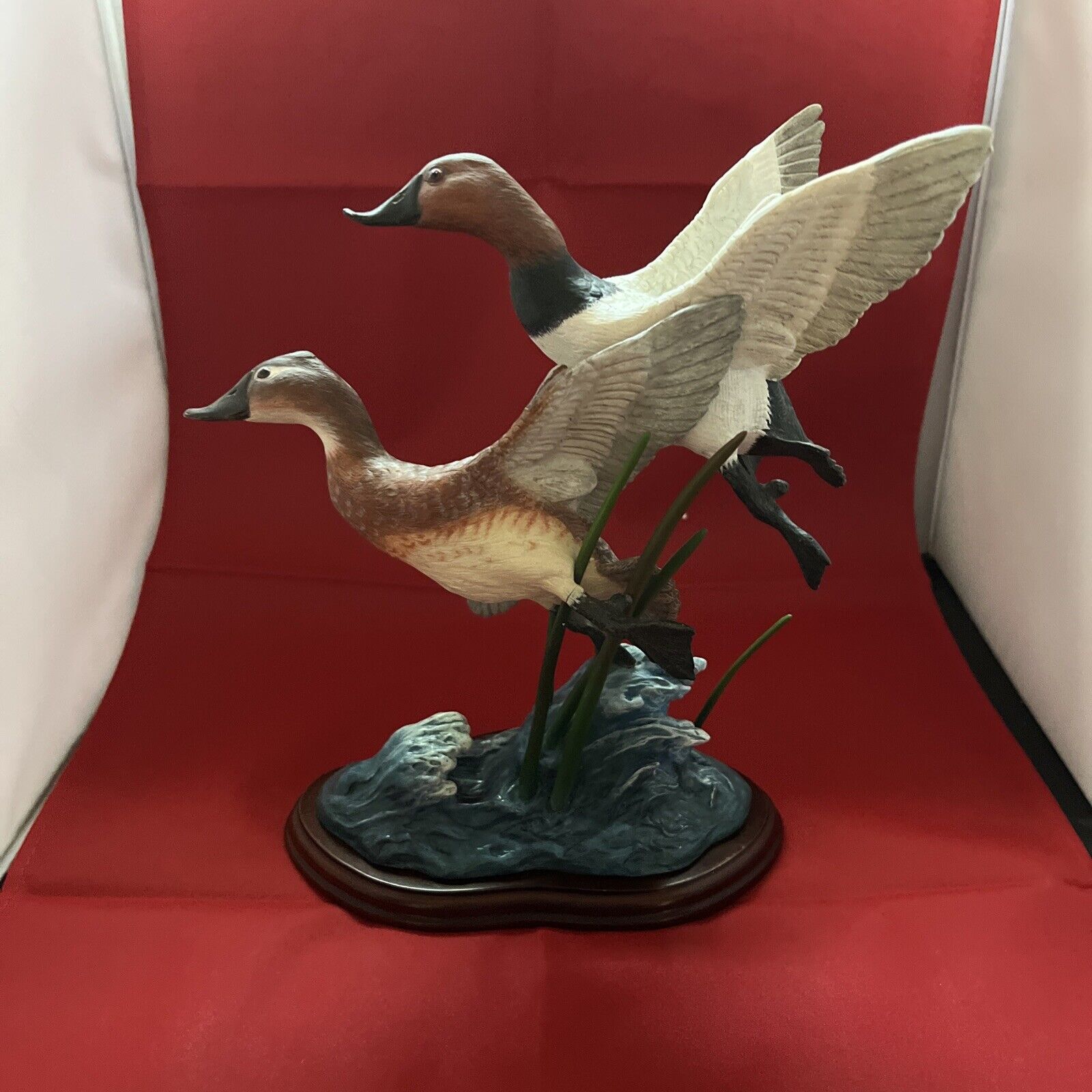 Safe Waters Danbury Mint Ronnie Wells Canvasback Duck Sculpture 