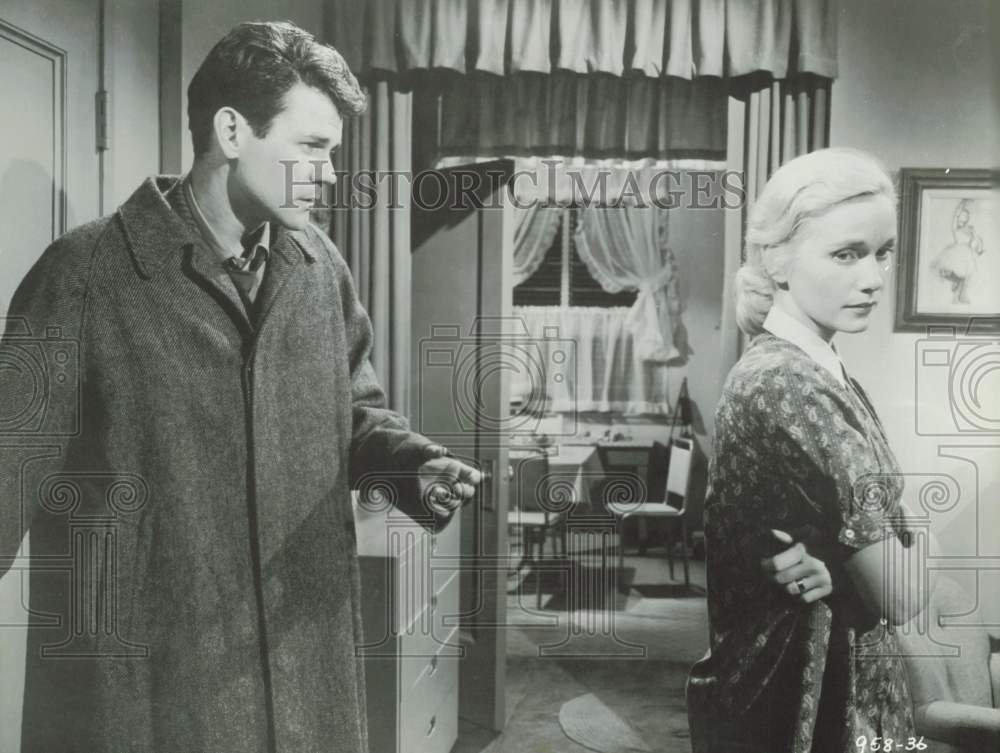 1958 Press Photo Don Murray and Eva Marie Saint in movie scene. - hpx21016