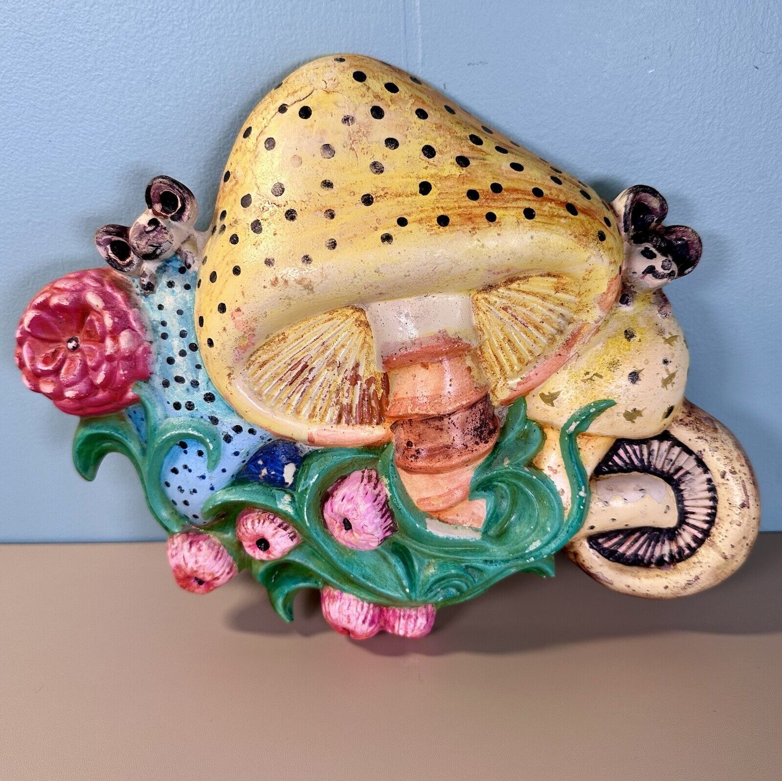 VTG Arnel’s 70s Ceramic Mushroom Toadstool Mouse 10” Wall Art Decor TLC READ