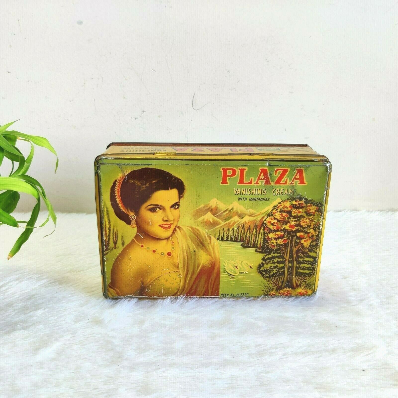 1950 Vintage India Lady Graphics Plaza Vanishing Cream Adv Litho Tin Box T922