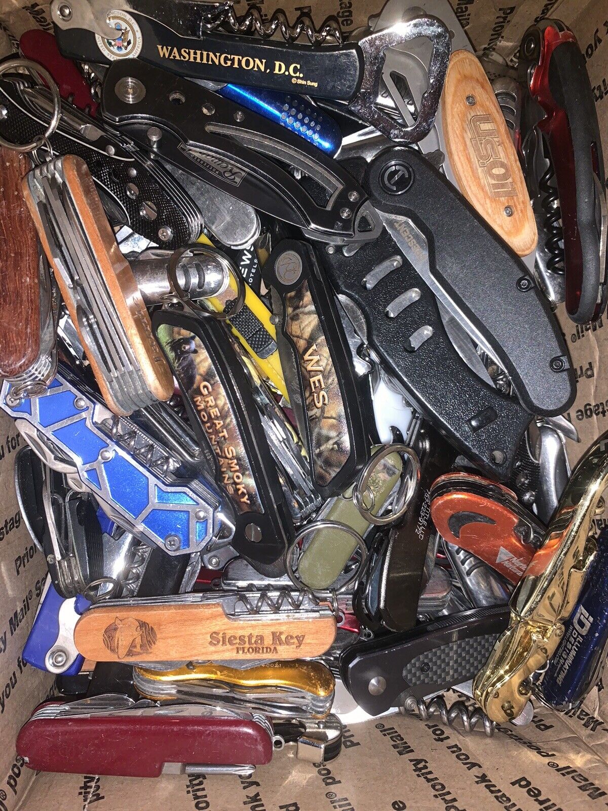 TSA Confiscated pocket knives/multitools lot