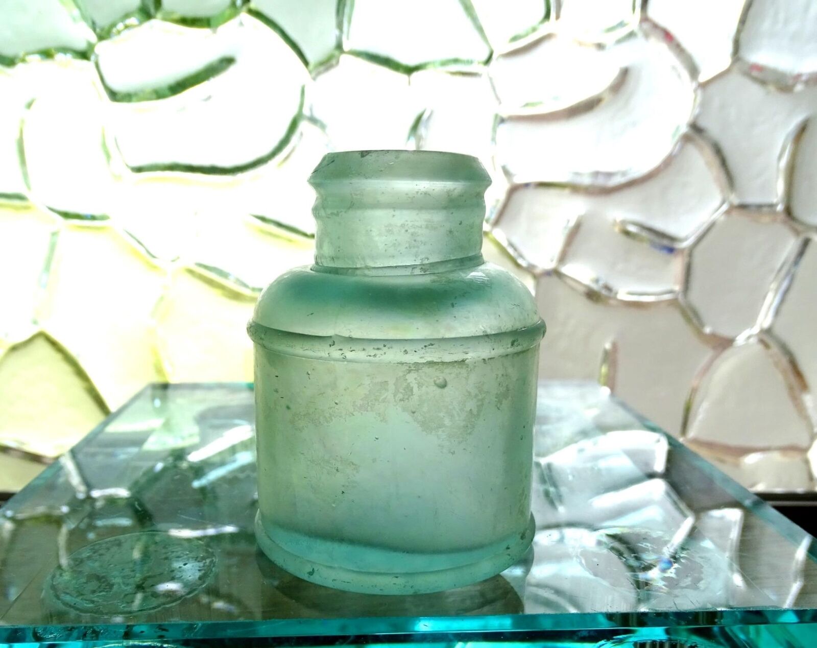 Carter's USA 7 1/2 Antique Glass Aqua Iridescent 2.5