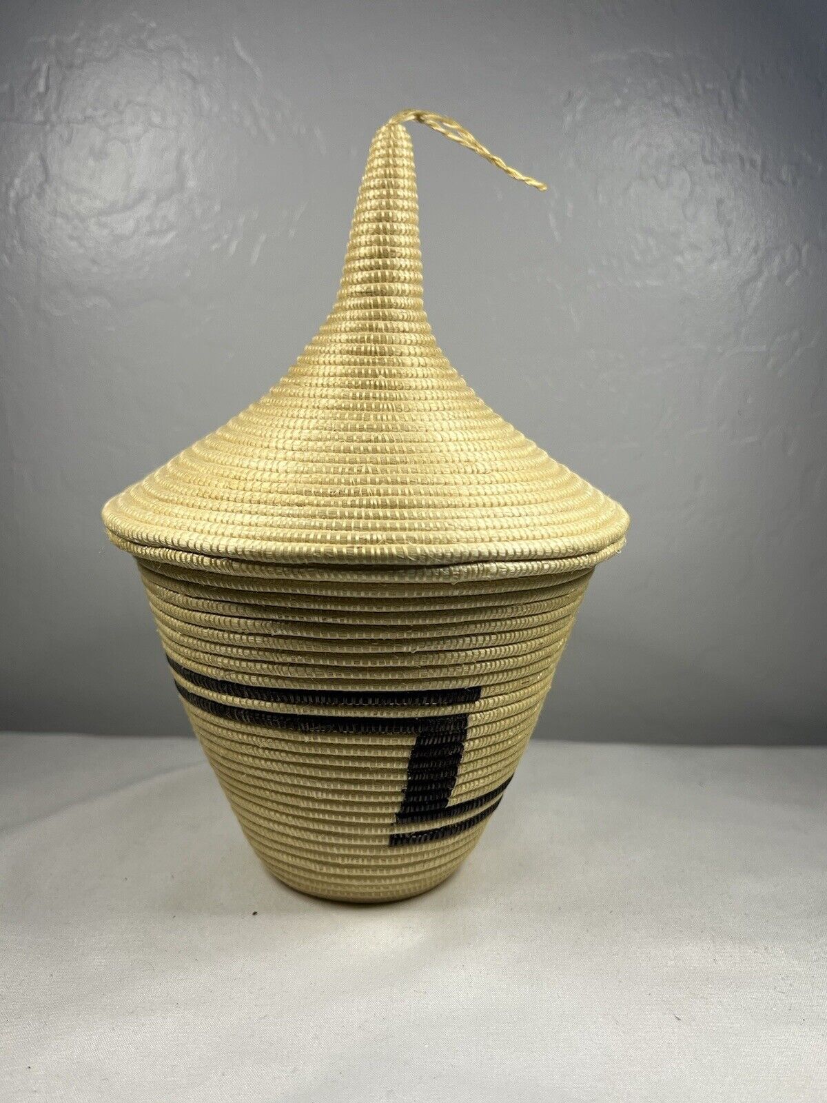 African Tutsi Rwanda Handcrafted Tightly Woven Wicker Basket With Lid 8 In
